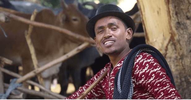 Hacaaluu Hundessa, Oromo culture music video maalan jira picture12