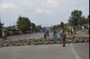 #OromoProtests @sululta, Rd Blocked at 50 locations, 17 Dec. 2015