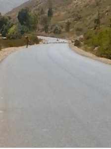 The main road connecting Addis Ababa with Eastern Region ( Harar, Dire Dawa, Jigjiga) has been closed at various villages near Hirna. 2nd January 2016, #OromoProtests