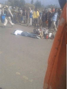 OromoProtests, picture showing a moment a young man Samuel Abash was gunned down by Agazi in Haro Limu, East Walaga Feb 25, 2016