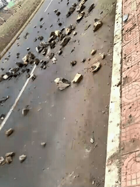 Residents protesting government plan to demolish their houses in Hanna Furi, Finfinnee, 29 June 2016