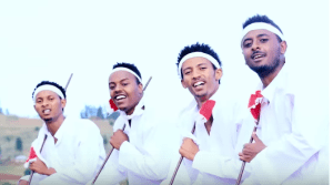 Nice Oromo pictures from Shukri Jamal's music, Bullo Boshee. p5