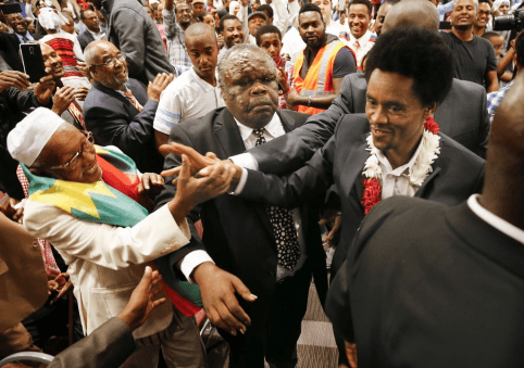 Oromo Olympian Fayyisaa Leellisaa (Feyisa Lilesa) draws big crowd at his Minneapolis appearance-18 September 2016