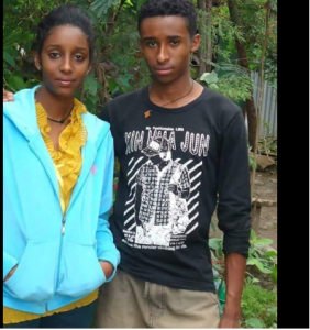 irreecha-malkaa-birraa-2016-at-horaa-harsadii-bishoftuu-oromia-sifan-leggesee-l-was-killed-by-fascit-tplf-at-the-event-the-same-force-killed-her-brother-r-2-months-ago-in-ginicii