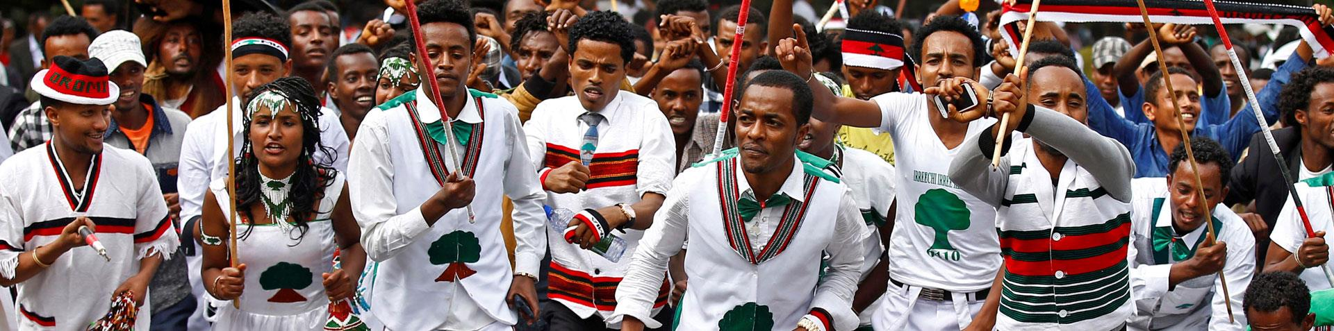 oromo-people-picture-at-irreecha-oromo-2016-at-horaa-harsadii-bishoftu-oromia-2nd-october-2016