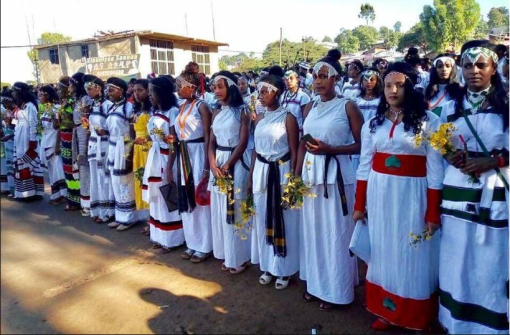 Irreecha 2017 celebrated at Malkaa Hadiyyaa in city of Naqamtee, E. Wallaggaa, Oromia, 29 October 2017 with peaceful Oromia Police and TPLF mass killer Agazi was not at the event.png