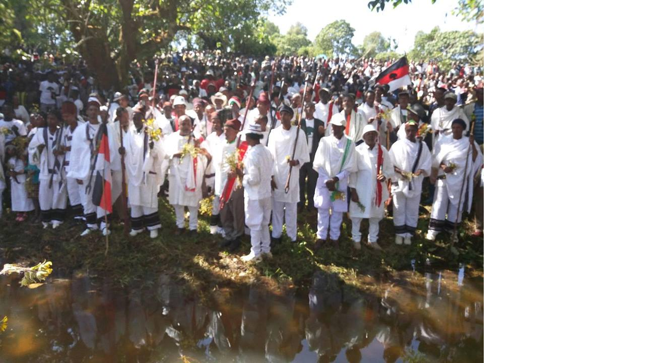 Irreecha Birraa Oromoo,  Malkaa Caffee Bookaa, Oromia, November 2017.png